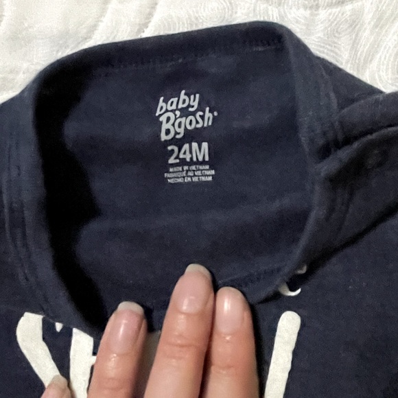 🔖2 Longsleeve Onsies 24 Months Baby B’gosh and Carters - Picture 8 of 8